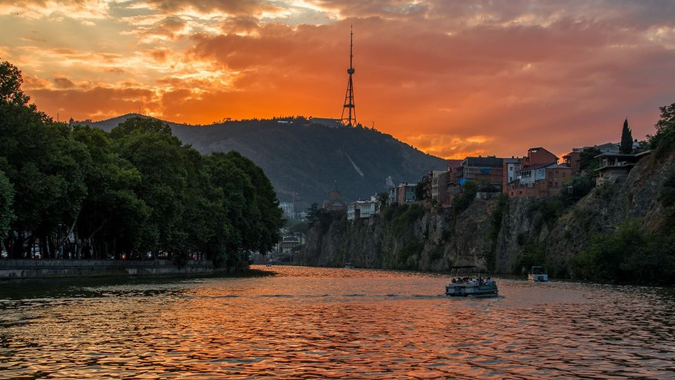 Sonnenuntergang in Tiflis
